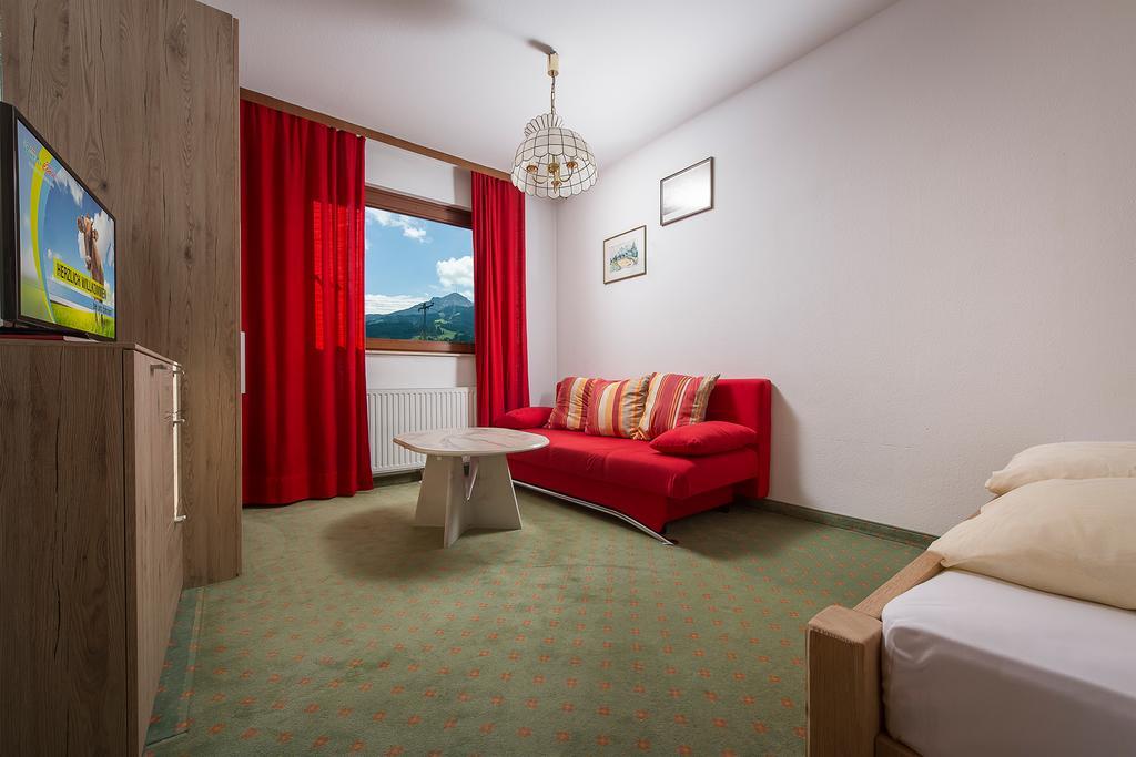 Familienhotel Central Sankt Johann in Tirol Phòng bức ảnh