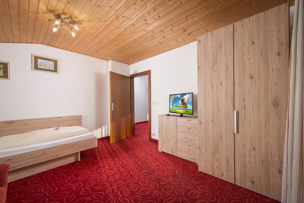 Familienhotel Central Sankt Johann in Tirol Phòng bức ảnh