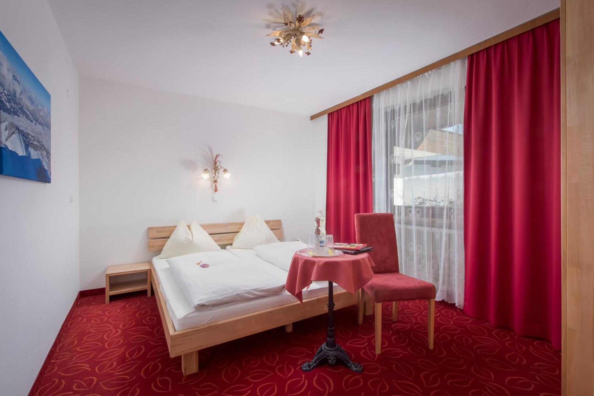 Familienhotel Central Sankt Johann in Tirol Phòng bức ảnh