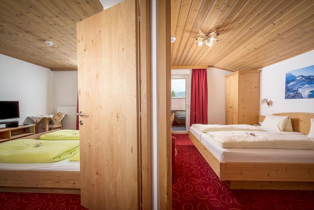 Familienhotel Central Sankt Johann in Tirol Ngoại thất bức ảnh